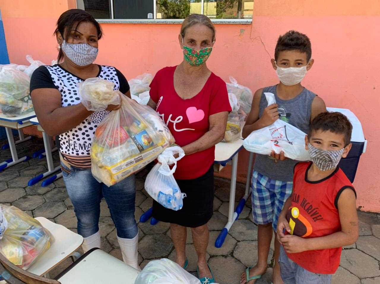 Prefeitura Municipal de Itabira Kit Merenda em Casa é entregue em